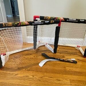 Balckhawks knee hockey set